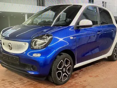Gebraucht Smart ForFour Electric Drive Passion 60 kW (82 PS) 2019 Blau Limousine