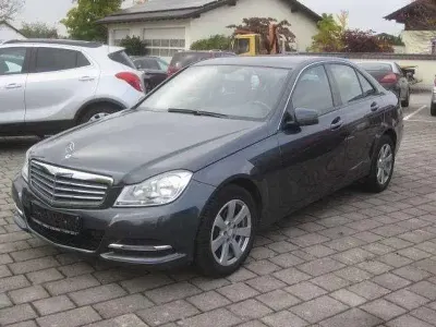 Gebraucht Mercedes C220 170 PS (125 kW) 2013 Tenoritgrau Limousine