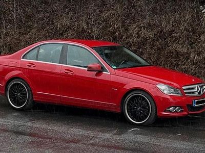 Usata Mercedes C200 Avantgarde 136 CV (100 kW) 2011 Rosso Berlina