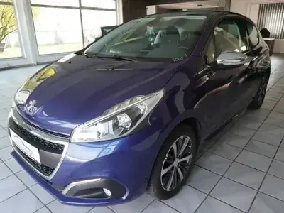 Gebraucht Peugeot 208 Allure 110 PS (80 kW) 2016 Andere Kleinwagen