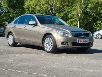 Second-hand Mercedes C200 184 CP (135 kW) 2007 Bej Berlinǎ