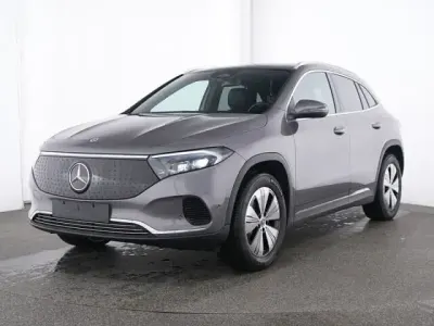 Gebraucht Mercedes EQA250 139 kW (190 PS) 2025 Metalliclack mountaingrau SUV