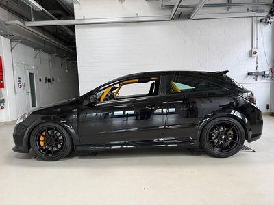Schwarz Gebraucht 2006 Opel Astra OPC Coupé | 12.999 €