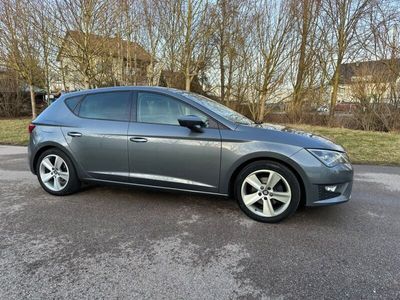 gebraucht Seat Leon 2.0 TDI 110kW FR NAVI!PDC!SHZ!AHK!EURO6