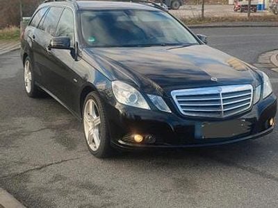 Second-hand Mercedes E250 207 CP (152 kW) 2010 Negru Break
