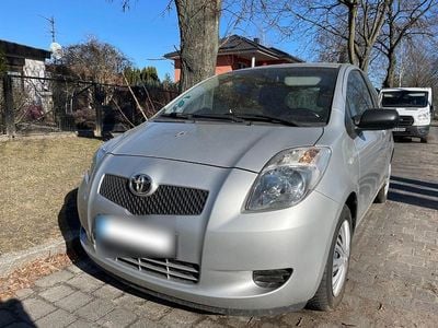 Gebraucht Toyota Yaris 87 PS (63 kW) 2006 Silber Kleinwagen