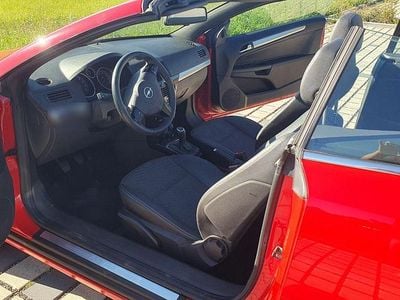 Usata Opel Astra Cabriolet Cosmo 179 CV (131 kW) 2007 Rosso Cabrio