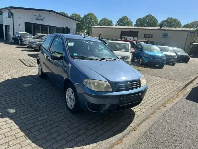 Usata Fiat Punto Active 60 CV (44 kW) 2003 Blu Utilitaria