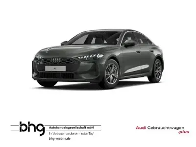 Gebraucht Audi A5 Sport 204 PS (150 kW) 2025 Chronosgrau metallic Limousine
