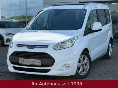 Gebraucht Ford Tourneo Connect Titanium 120 PS (88 kW) 2016 Weiß Van / Kleinbus