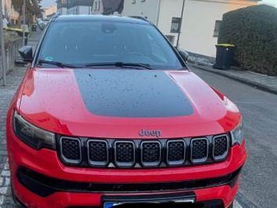 Gebraucht Jeep Compass Limited 179 PS (131 kW) 2022 Rot SUV