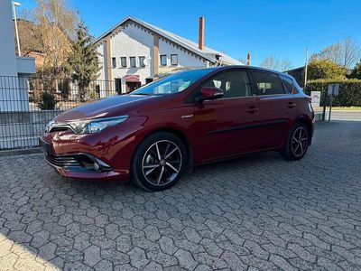 Toyota Auris Hybrid
