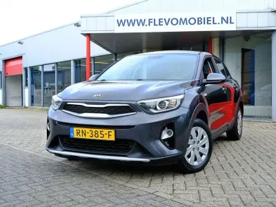 Gebraucht Kia Stonic 84 PS (61 kW) 2018 Grau SUV