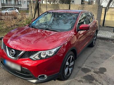 Second-hand Nissan Qashqai N-Vision 85 CP (62 kW) 2017 Roșu SUV
