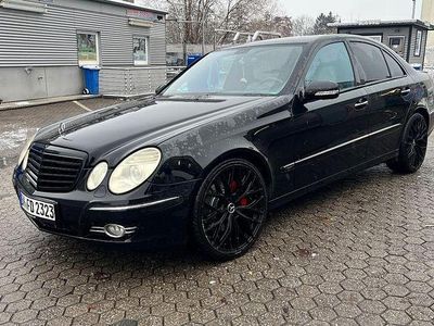 Gebraucht Mercedes E320 Avantgarde 224 PS (164 kW) 2009 Schwarz Limousine