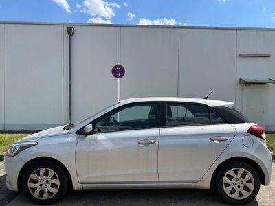 gebraucht Hyundai i20 1.4 Trend Automatik Trend