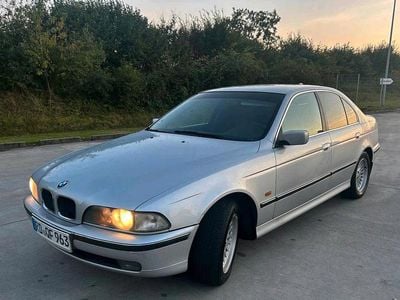 BMW 523