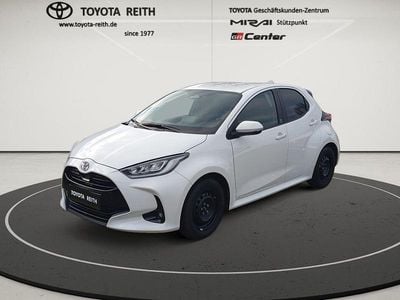 Gebraucht Toyota Yaris Hybrid Team 117 PS (86 kW) 2024 Schneeweiß Limousine