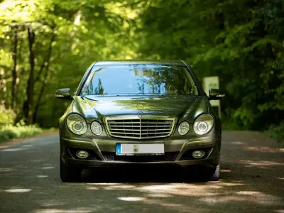 Gebraucht Mercedes E200 184 PS (135 kW) 2007 Beige Limousine