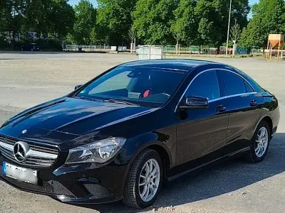 Gebraucht Mercedes CLA200 136 PS (100 kW) 2015 Schwarz Limousine
