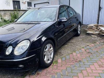 Mercedes E220