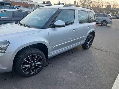 Gebraucht Skoda Yeti Ambition 122 PS (89 kW) 2013 Silber SUV