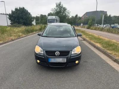 Gebraucht VW Polo 75 PS (55 kW) 2005 Andere farben Kleinwagen