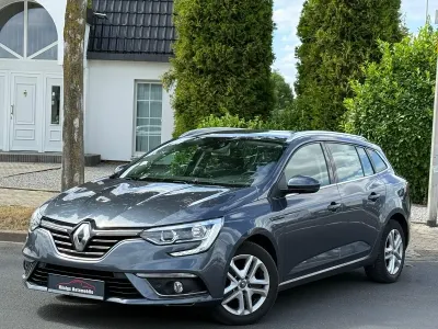 Gebraucht Renault Mégane GrandTour Business 116 PS (85 kW) 2020 Grau Kombi