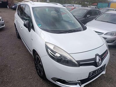 Weiss "nacre" Gebraucht 2015 Renault Scénic III Bose Edition Van / Kleinbus | 5.699 €