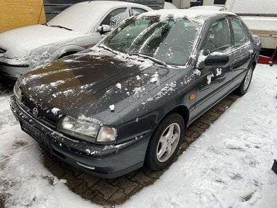 Gebraucht Nissan Primera 90 PS (66 kW) 1993 Grau Limousine
