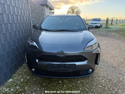 Neu Toyota Yaris Cross Style 116 PS (85 kW) 2026 Ash grey SUV