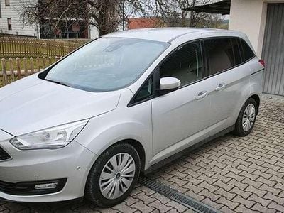 Gebraucht Ford Grand C-Max Trend 125 PS (91 kW) 2018 Silber Van / Kleinbus