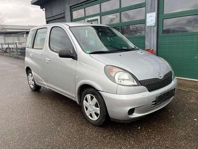 Gebraucht Toyota Yaris Terra 86 PS (63 kW) 2000 Silber Kombi