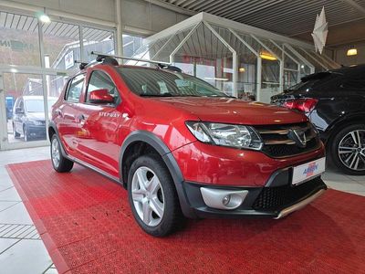 Gebraucht Dacia Sandero Prestige 90 PS (66 kW) 2014 Rot Limousine