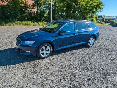 Gebraucht Skoda Superb Style 190 PS (139 kW) 2016 Blau Kombi