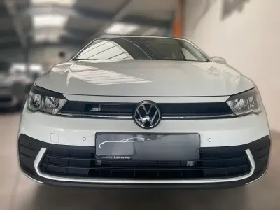 Gebraucht VW Polo Life 95 PS (69 kW) 2024 Weiß metallic Kleinwagen