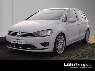 Pure white Gebraucht 2017 VW Golf Sportsvan Highline Van / Kleinbus | 15.480 € (Fairer Preis)
