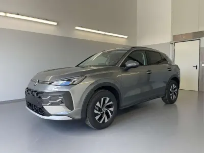 Nouă VW T-Roc Life 150 CP (110 kW) 2026 Gri SUV