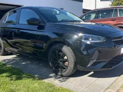 Używany Opel Corsa-e Edition 100 kW (136 KM) 2022 Czarny Hatchback