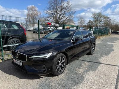 Gebraucht Volvo V60 Core 197 PS (144 kW) 2023 Schwarz Kombi