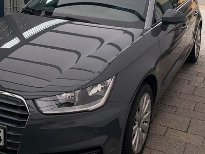 Gebraucht Audi A1 95 PS (69 kW) 2017 Grau Kleinwagen
