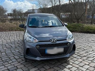Gebraucht Hyundai i10 67 PS (49 kW) 2017 Grau Kleinwagen