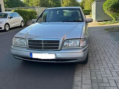 Mercedes C180