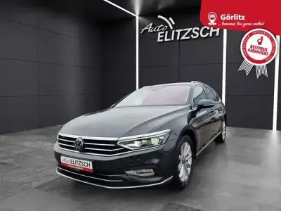 Gebraucht VW Passat Elegance 150 PS (110 kW) 2022 Mangangrau metallic Kombi