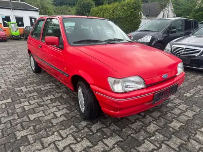 Gebraucht Ford Fiesta 60 PS (44 kW) 1993 Rot Kleinwagen