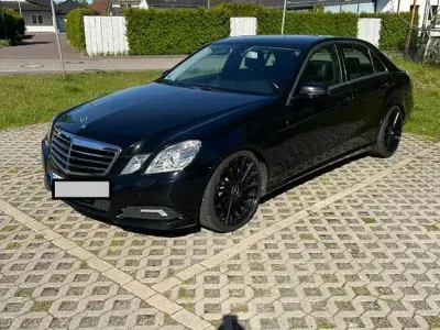 Second-hand Mercedes E350 Avantgarde 231 CP (169 kW) 2010 Negru Berlinǎ
