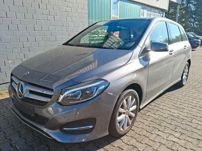 Mercedes B220
