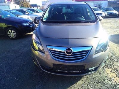 Gebraucht Opel Meriva Color Edition 101 PS (74 kW) 2011 Van / Kleinbus