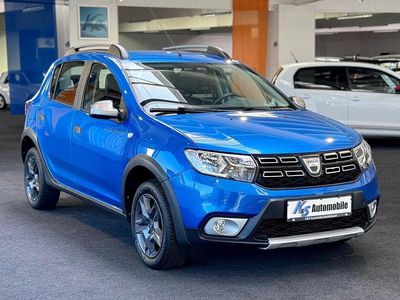 Usata Dacia Sandero Stepway 90 CV (66 kW) 2017 Blu Berlina