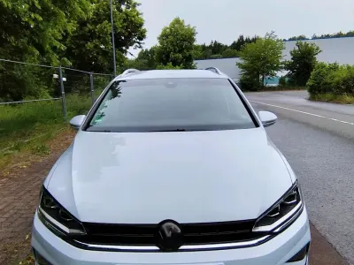 Gebraucht VW Golf VII 131 PS (96 kW) 2018 Weiß Kombi